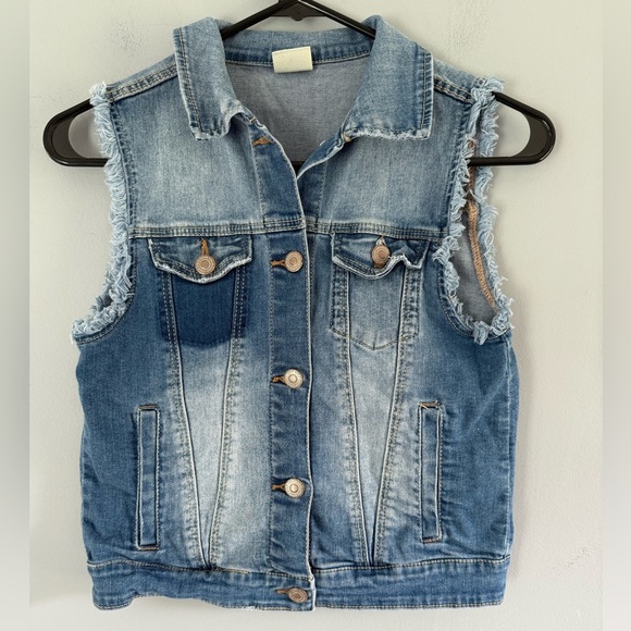 Zara Girls Denim Vest Distressed Sz 11/12 Casual Girl Core Denim Collection - Picture 1 of 10